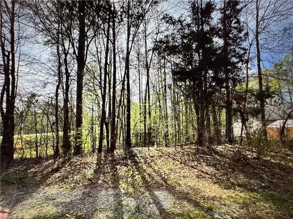 328 Conrad Cir, Thomasville, NC 27360