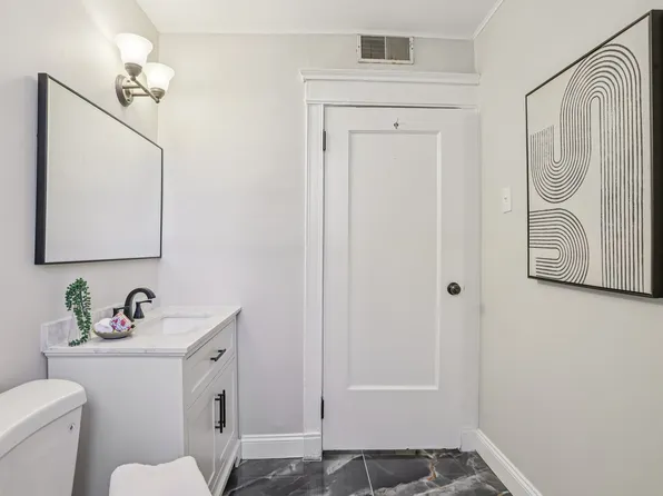 5539 Waterman Blvd APT 2N, Saint Louis, MO 63112