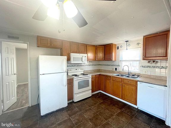 4th image of 13025 Neale Sound Marina Pl