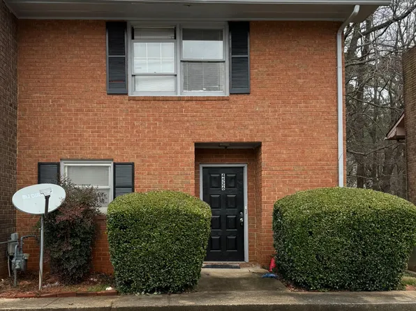 4526 Golf Vista Cir, Decatur, GA 30035