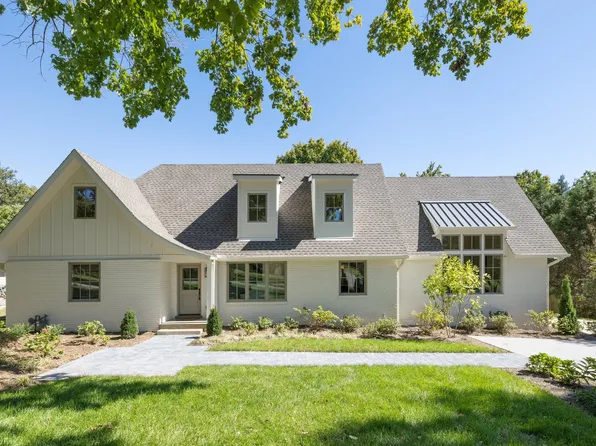 449 Rochelle Dr, Nashville, TN 37220