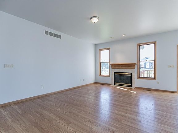 5th image of 1575 Otter Ln