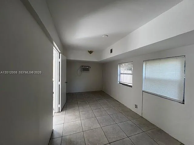 4548 SW 33rd Ave #M — Photo 29