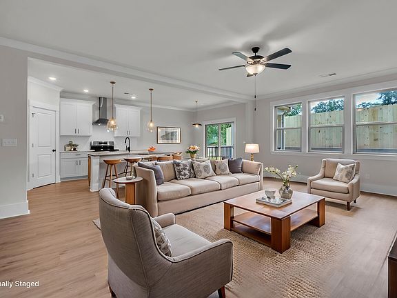 3rd image of 428 Wildflower Rd