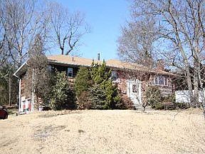 4th image of 4 Dudley Ln