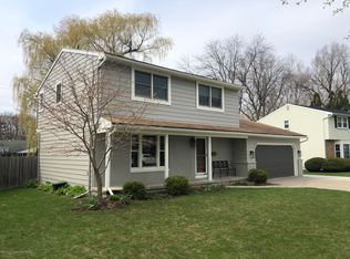 2001 N Fairview Ave, Lansing, MI 48912