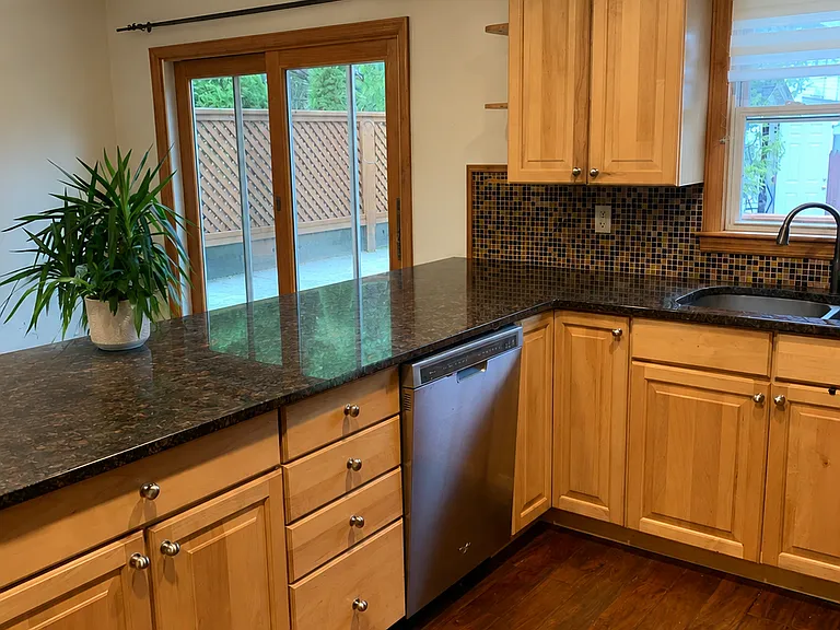 226 Abbe Ln — Photo 4