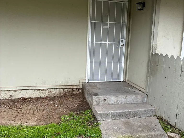 342 U St — Photo 1