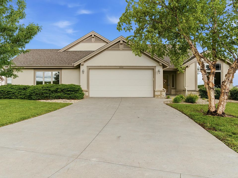 1st image of 2055 Grand Ridge Ct