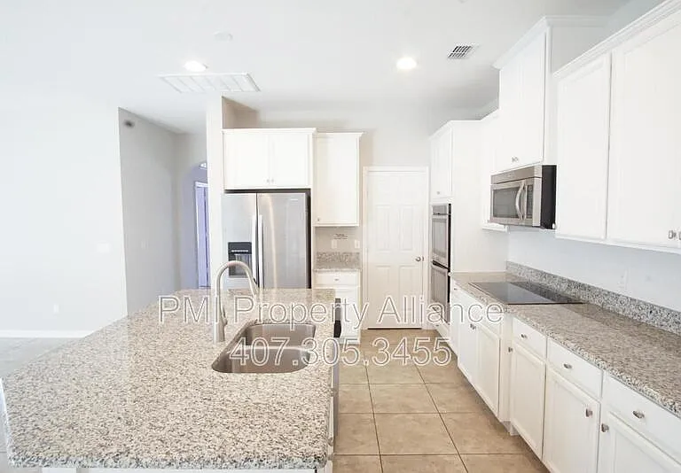 1427 Cabot Dr — Photo 5