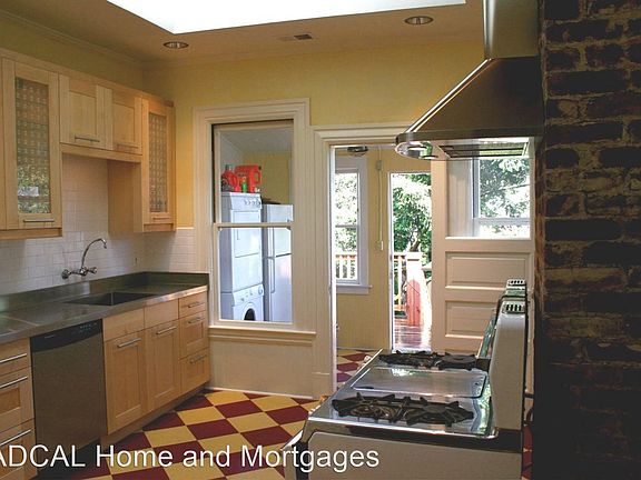 5th image of 238 N Willard St