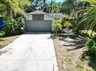 2046 Cambridge Dr, Sarasota, FL 34232