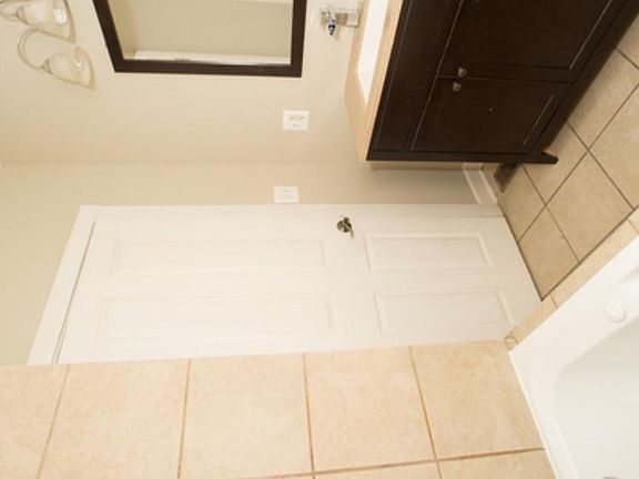4th image of 3005 N Kolmar Ave #1