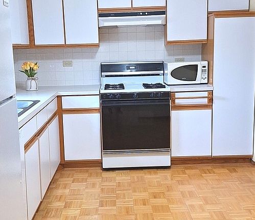 5th image of 6565 W Belmont Ave APT 202
