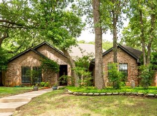 4509 Lake Park Dr, Arlington, TX 76016