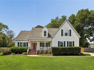 6 Poplar Ct, Smithfield, VA 23430