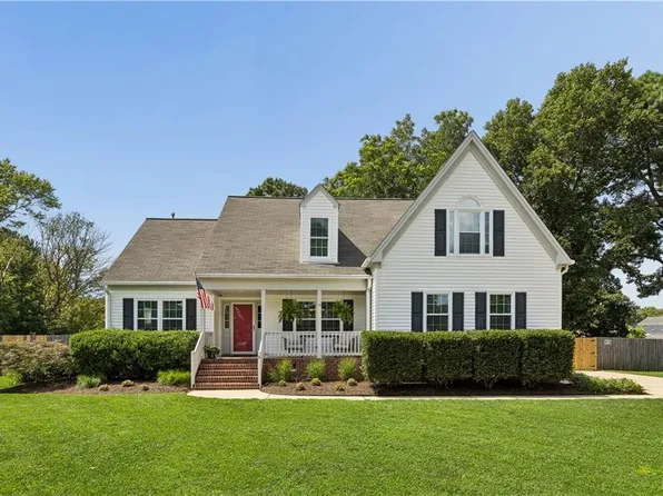 6 Poplar Ct, Smithfield, VA 23430