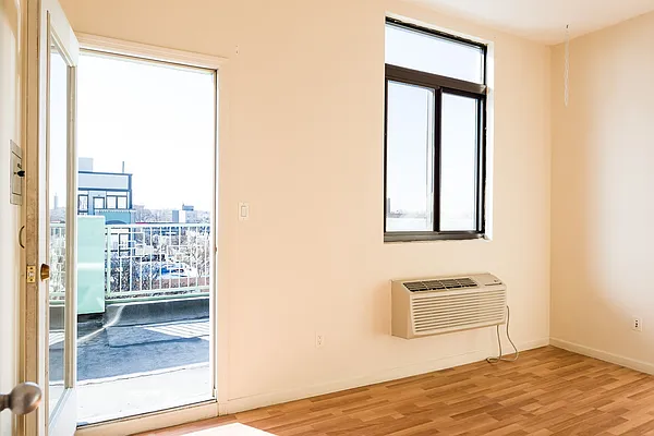 Rented by Nooklyn NYC LLC | media 5