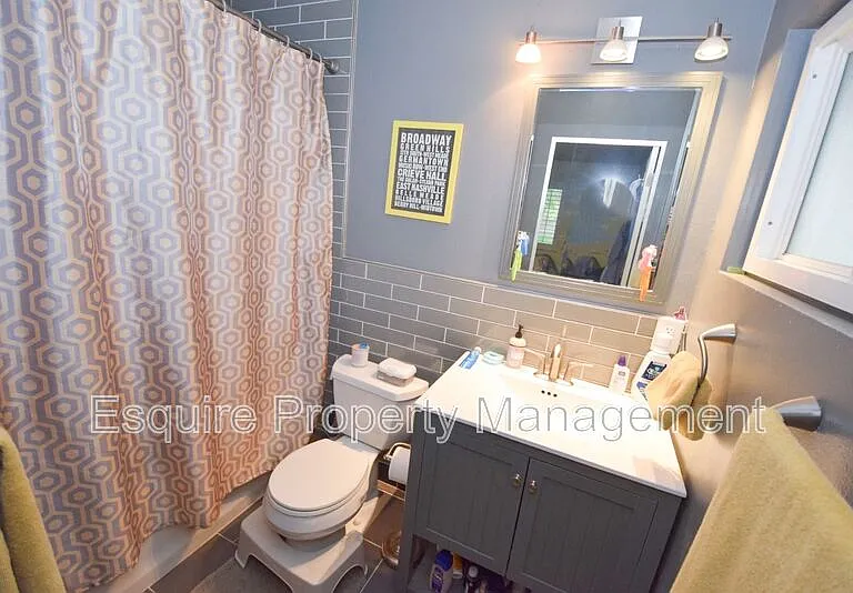 4355 Whittier Ct — Photo 13