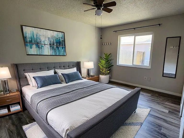 221 Loch Low Dr — Photo 4