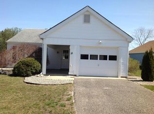 16 Weybridge Pl, Manchester, NJ 08759