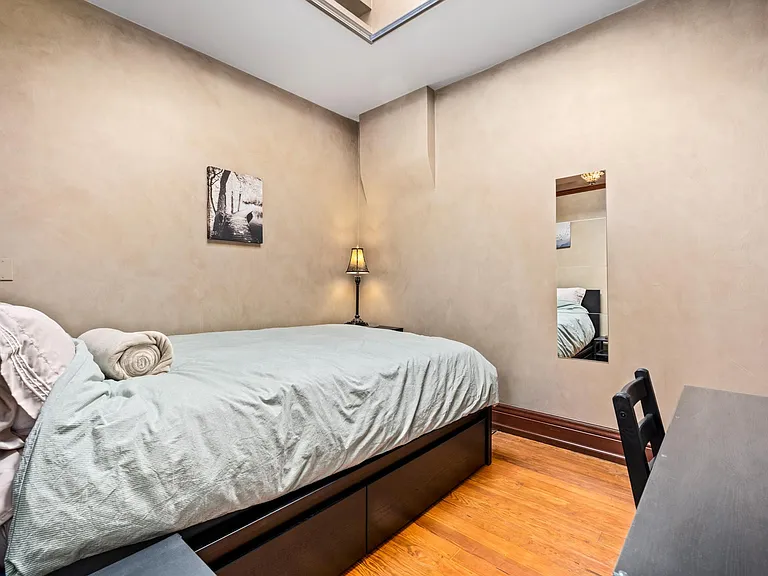 141 W Archer Pl — Photo 13