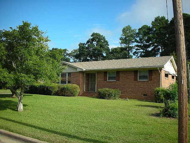 2nd image of 1726 Hillcrest Dr W