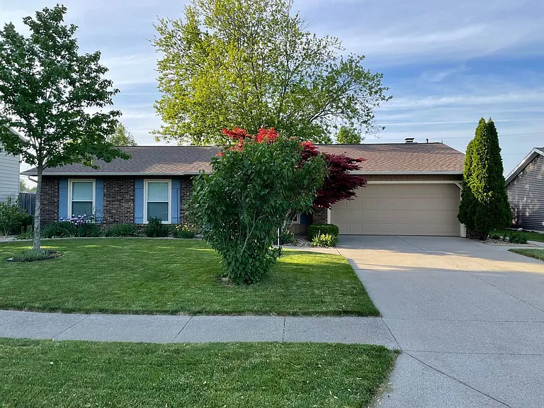 7117 Chivington Dr — Photo 1