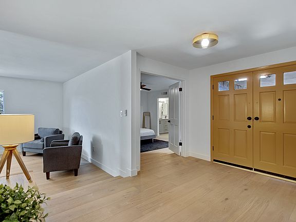 4th image of 2514 N 60th Pl