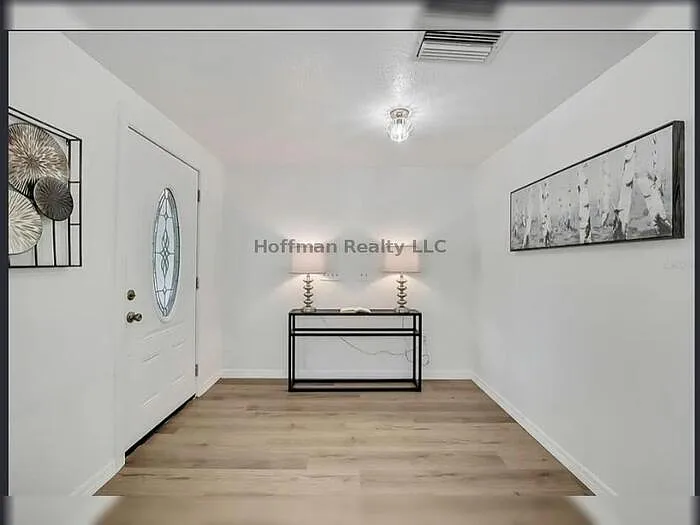 19003 Cedar Ln — Photo 3