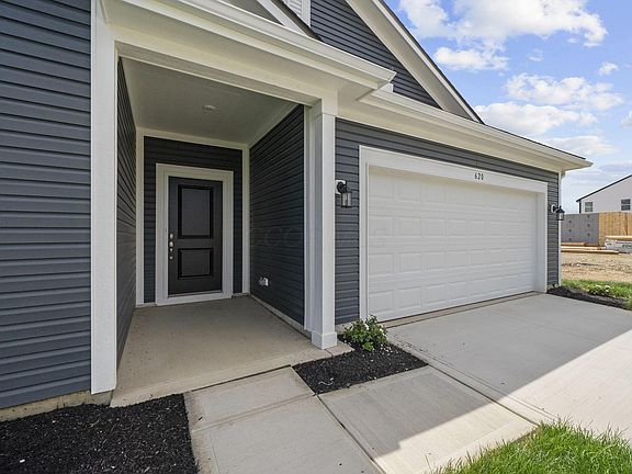 2nd image of 620 Lois Ln