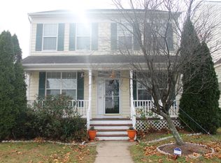 42775 Freedom St, Chantilly, VA 20152