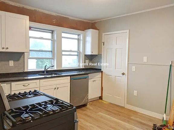 2nd image of 60 Buzzells Ln