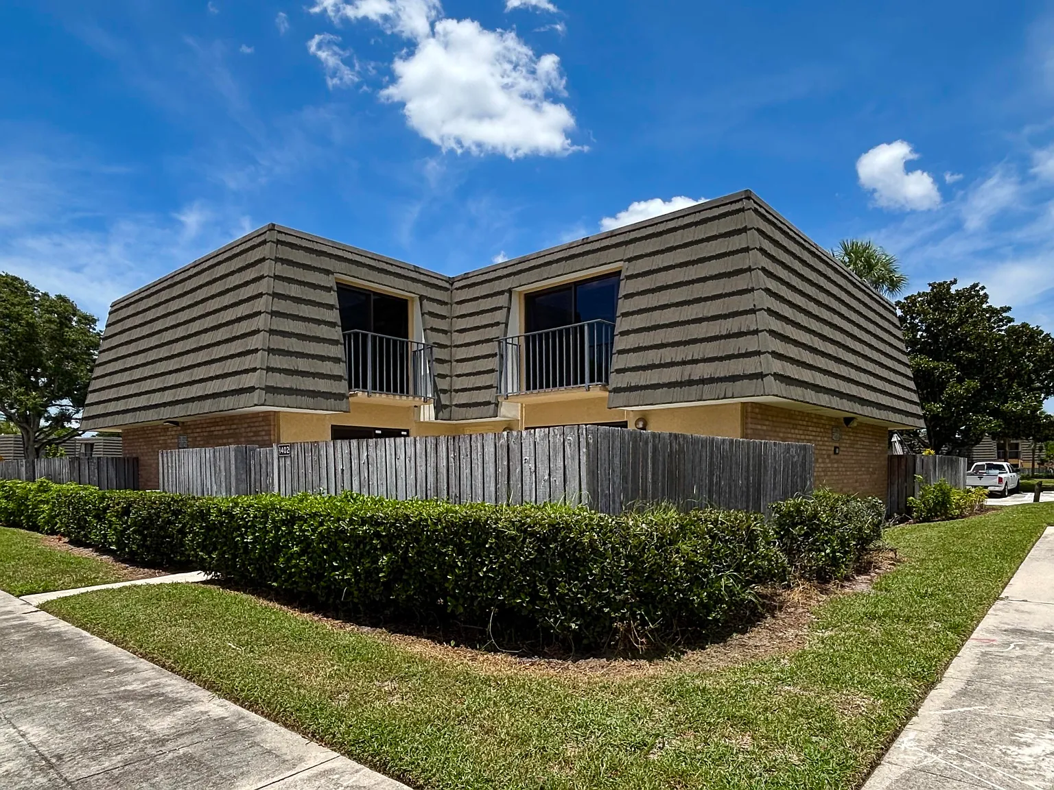 2 bed, 2.5 bath, 1236 sqft, $2,200 — Photo 3