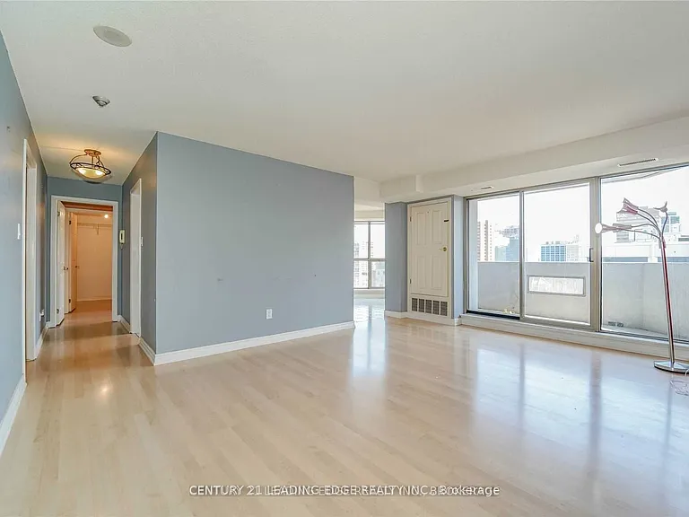 67 Caroline St S #8A — Photo 9