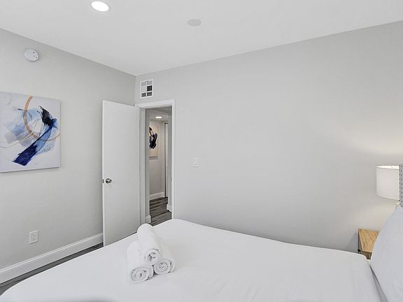 2nd image of 10000 E Bay Harbor Dr #13