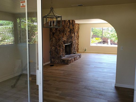 3rd image of 8643 Echo Dr