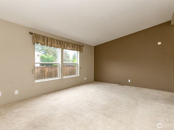 5th image of 15308 122nd Avenue Ct E