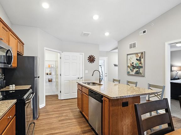 5th image of 2057 Downshire Hill Ct #8158D