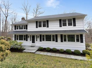 27 Mimosa Ct, Ridgefield, CT 06877