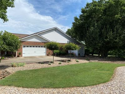 60 Holiday Island Dr, Holiday Island, AR, 72631