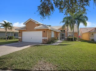 5362 Grande Palm Cir, Delray Beach, FL 33484