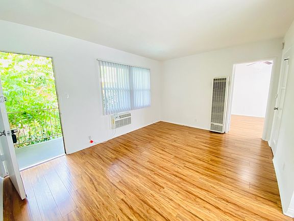 4th image of 6201 Fountain Ave #44207