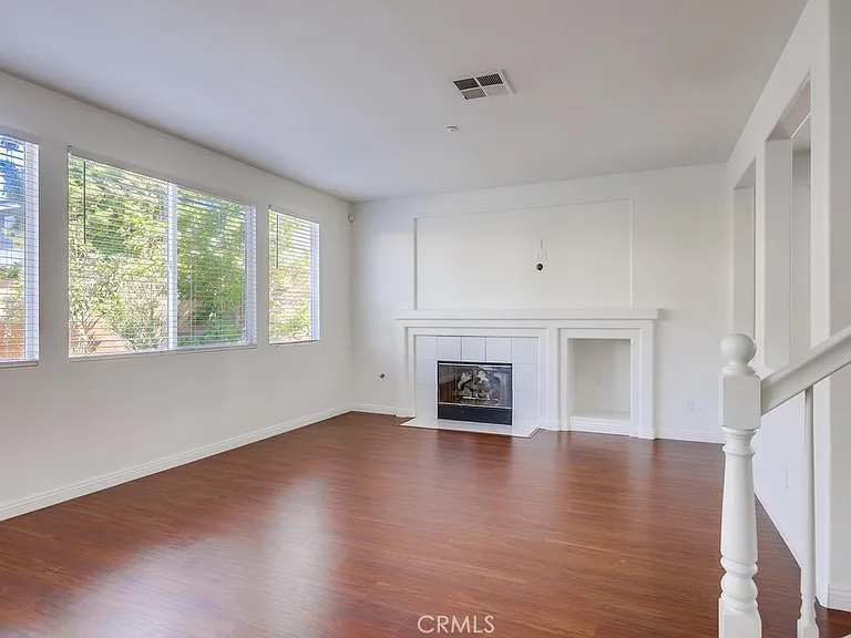 321 Riley Ct — Photo 12
