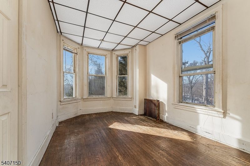 10th image of 50 Drakestown Rd