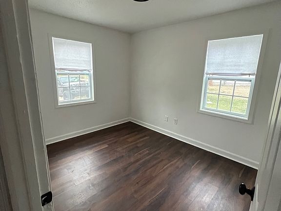 5th image of 388 Fitzgerald Dr