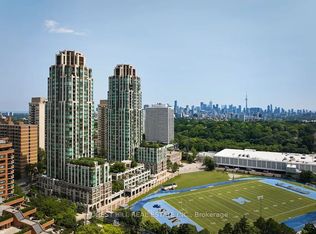 310 Tweedsmuir Ave #8, Toronto, ON M5P 2Y2