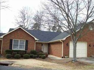 110 Fairoaks Dr, Greenville, SC 29615