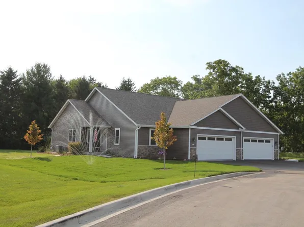 310 North Trailview CIRCLE, Waterford, WI 53185