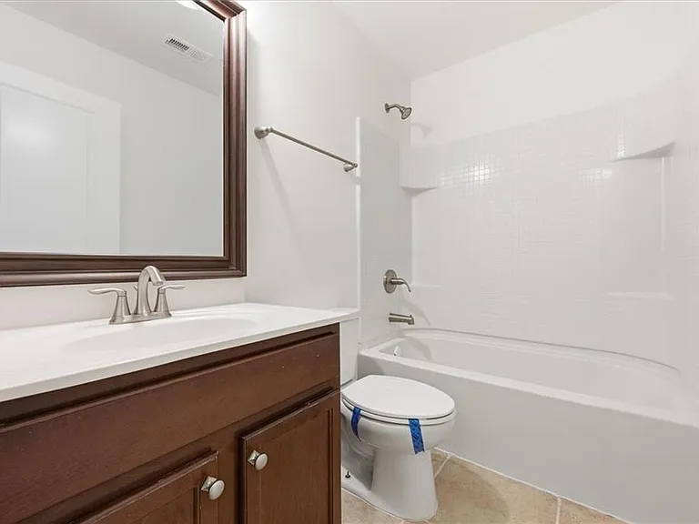13459 Gardiner Ln — Photo 36
